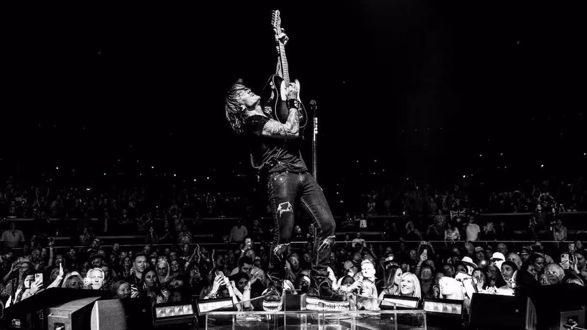 Keith Urban performing on tour